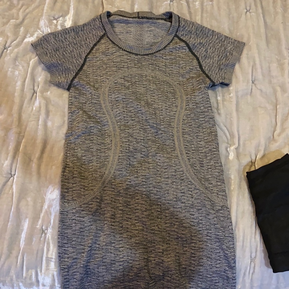 Lululemon swiftly tech SS crew